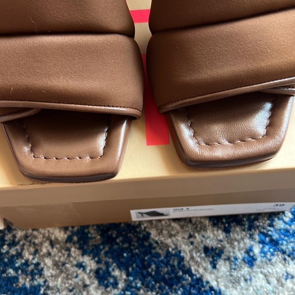 GIA BORGHINI
Puffy Scuba Sandal 39 - Picture 6 of 13